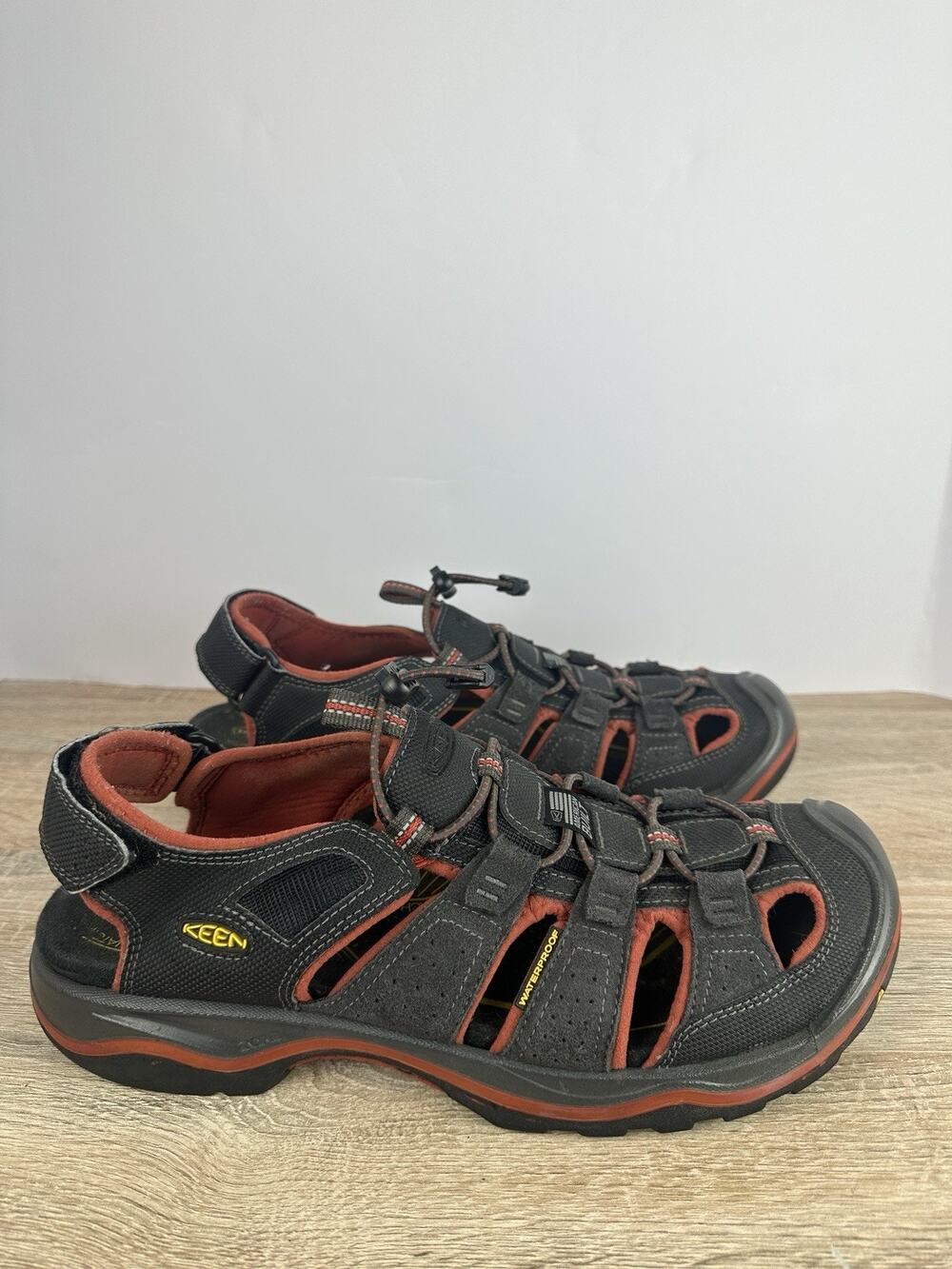 KEEN Men’s Waterproof Hiking Sandals Black Red US 11.5 EU 45 American Built